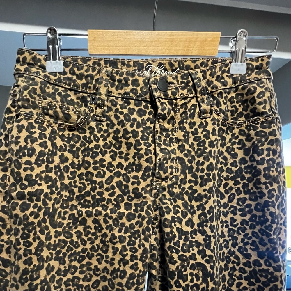 Universal Thread High-Rise Skinny Cheetah Stretch Jeans 26 (2) NWOT - Picture 4 of 4